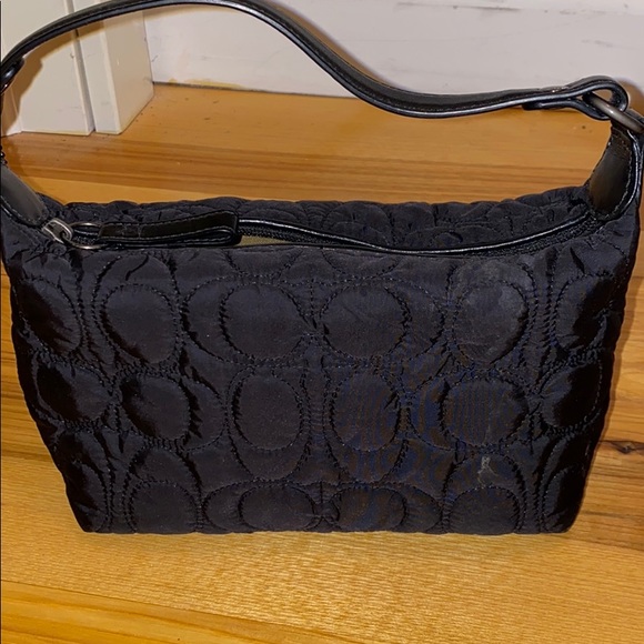 Coach quilted hand bag - Picture 2 of 3